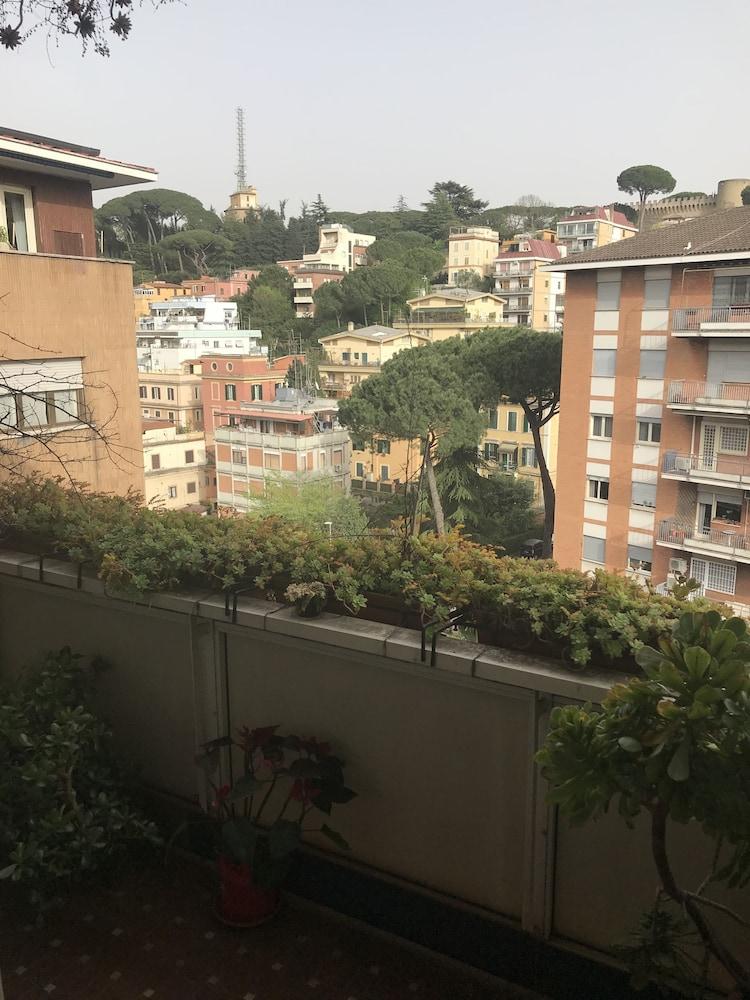 Le Finestre Sul Vaticano Rom Exteriör bild