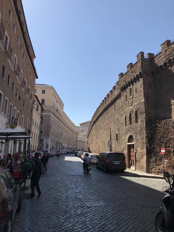 Le Finestre Sul Vaticano Rom Exteriör bild